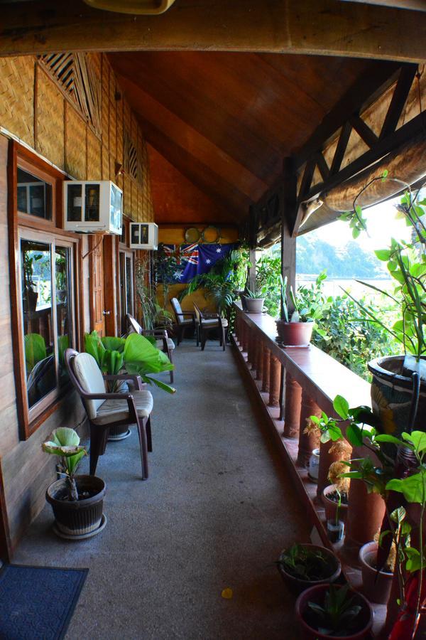 Captngreggs Dive Resort Puerto Galera Εξωτερικό φωτογραφία